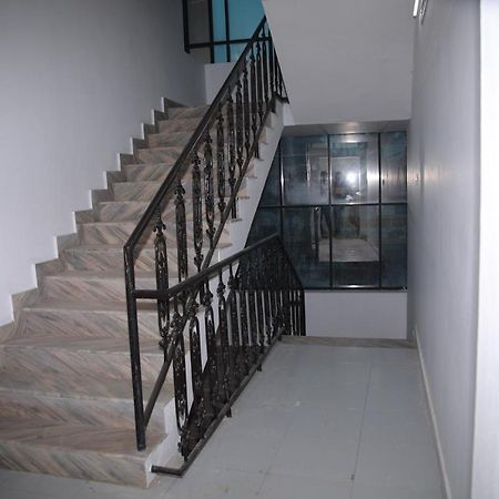 Hotel Meghna Residency à Thiruvananthapuram Extérieur photo
