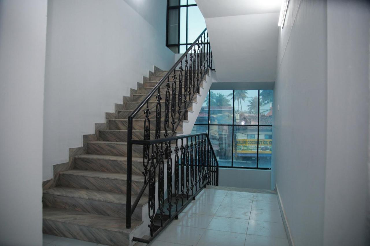 Hotel Meghna Residency à Thiruvananthapuram Extérieur photo