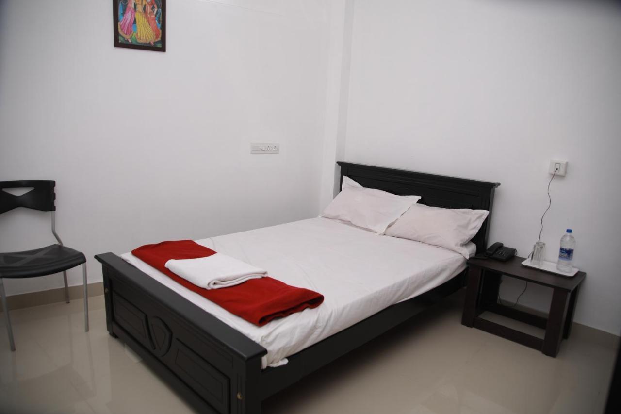 Hotel Meghna Residency à Thiruvananthapuram Extérieur photo