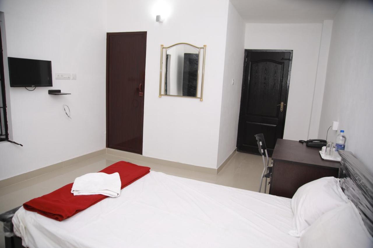 Hotel Meghna Residency à Thiruvananthapuram Extérieur photo