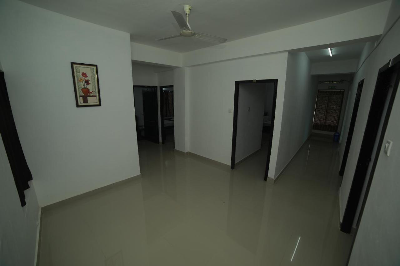 Hotel Meghna Residency à Thiruvananthapuram Extérieur photo