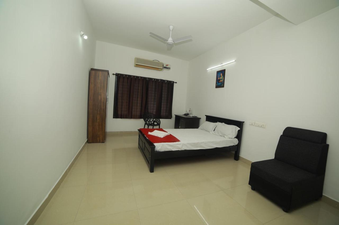 Hotel Meghna Residency à Thiruvananthapuram Extérieur photo