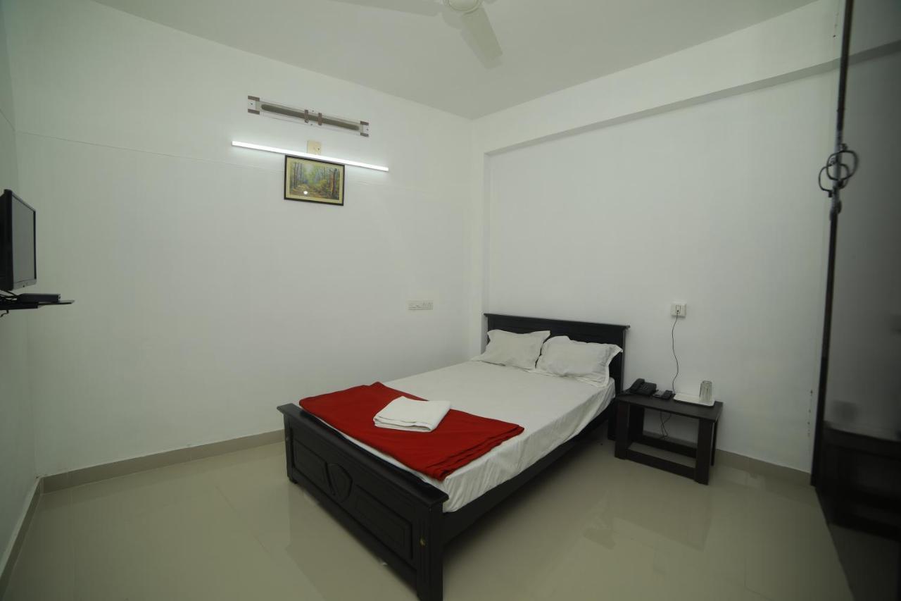 Hotel Meghna Residency à Thiruvananthapuram Extérieur photo
