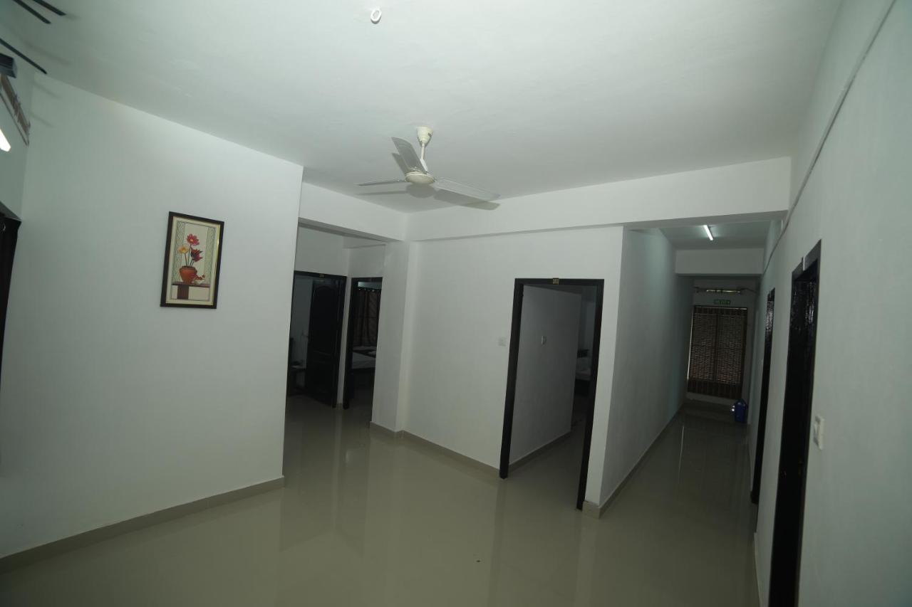 Hotel Meghna Residency à Thiruvananthapuram Extérieur photo