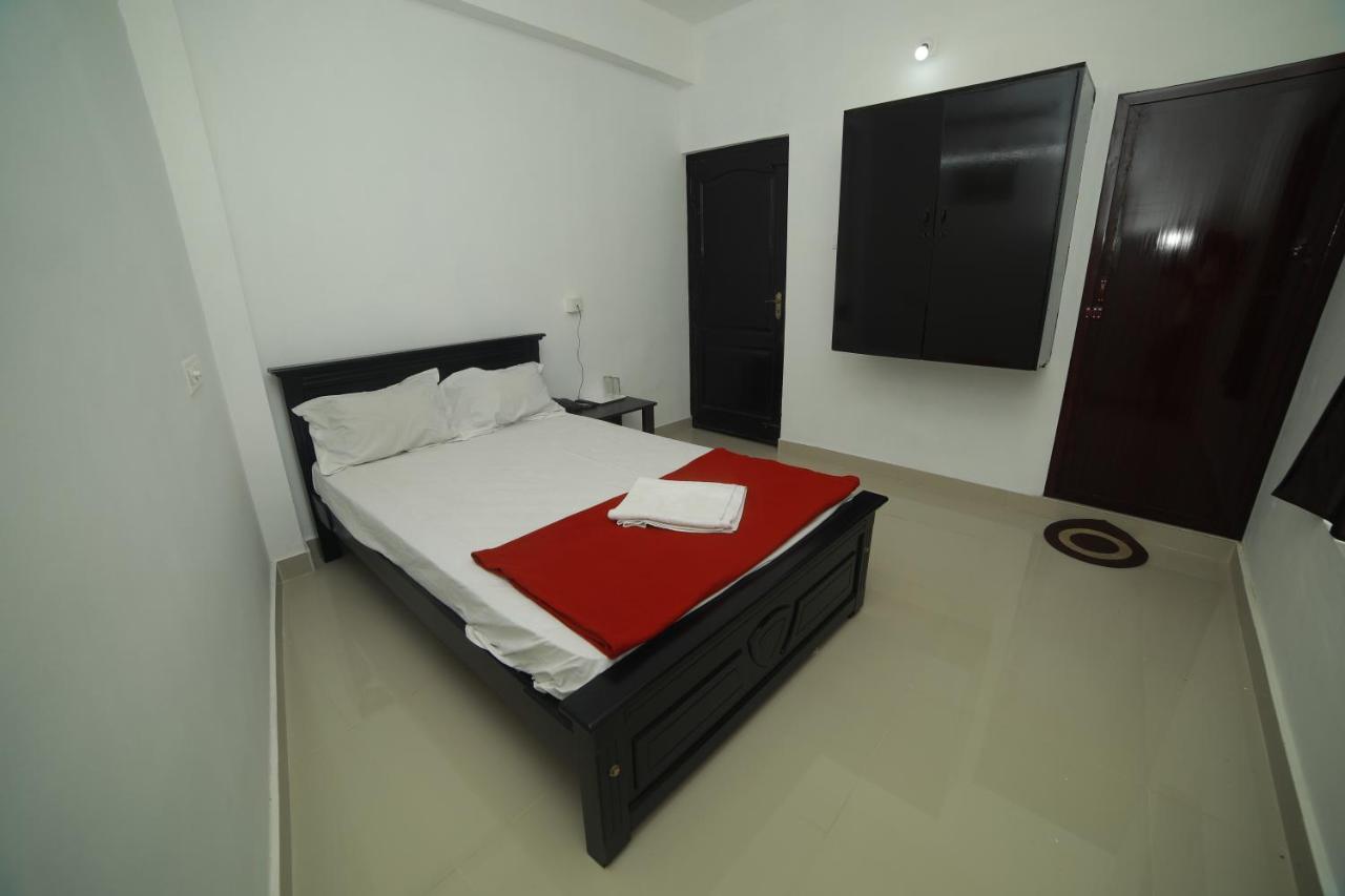 Hotel Meghna Residency à Thiruvananthapuram Extérieur photo