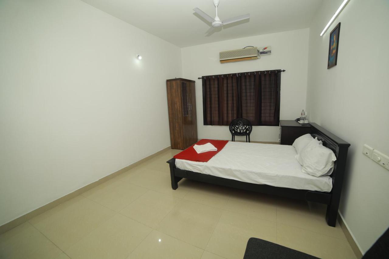 Hotel Meghna Residency à Thiruvananthapuram Extérieur photo