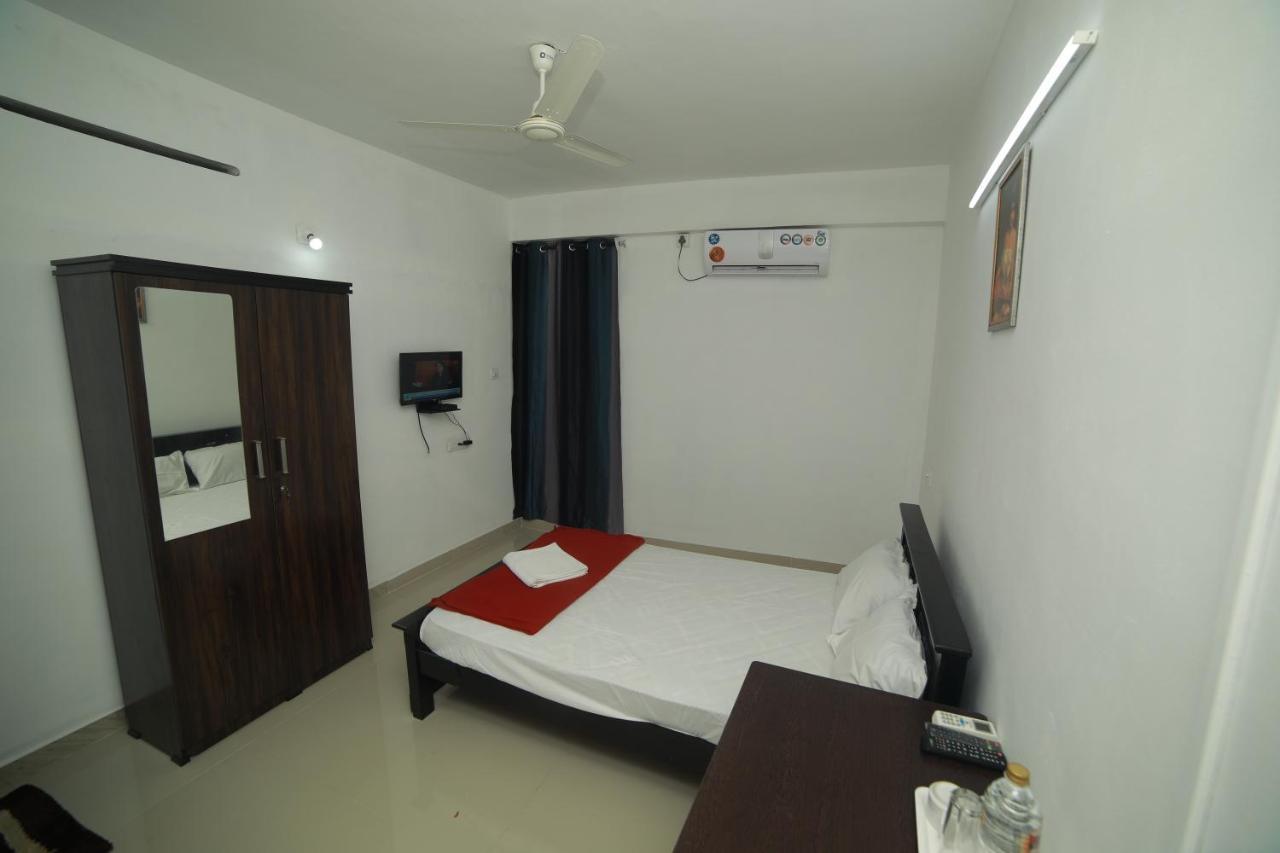 Hotel Meghna Residency à Thiruvananthapuram Extérieur photo