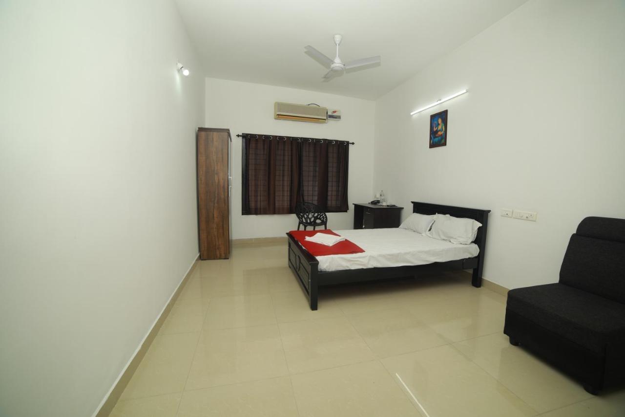 Hotel Meghna Residency à Thiruvananthapuram Extérieur photo