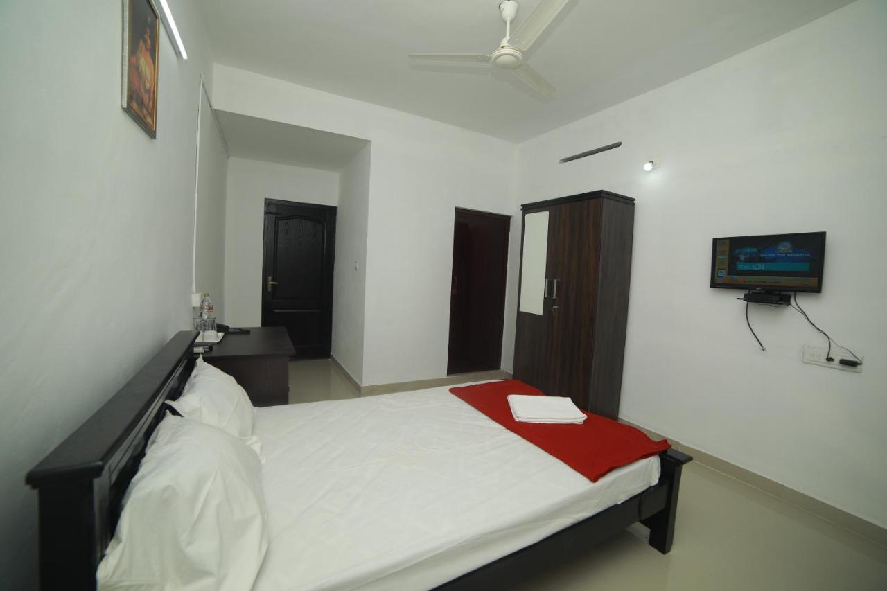 Hotel Meghna Residency à Thiruvananthapuram Extérieur photo