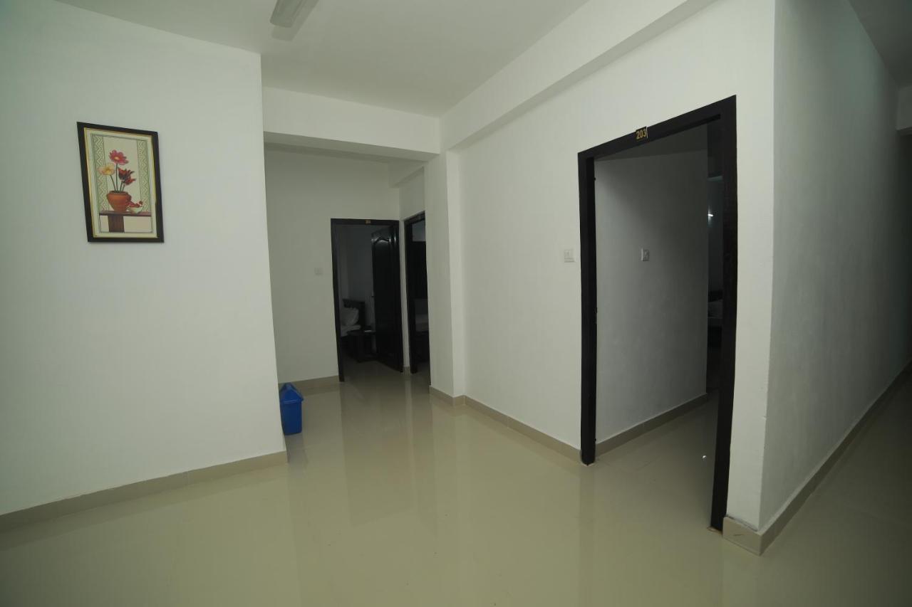 Hotel Meghna Residency à Thiruvananthapuram Extérieur photo