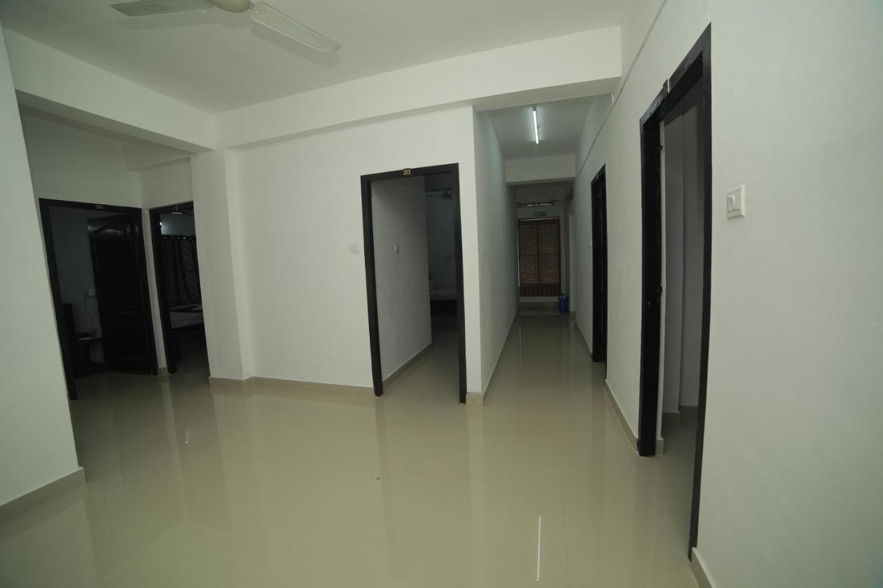 Hotel Meghna Residency à Thiruvananthapuram Extérieur photo