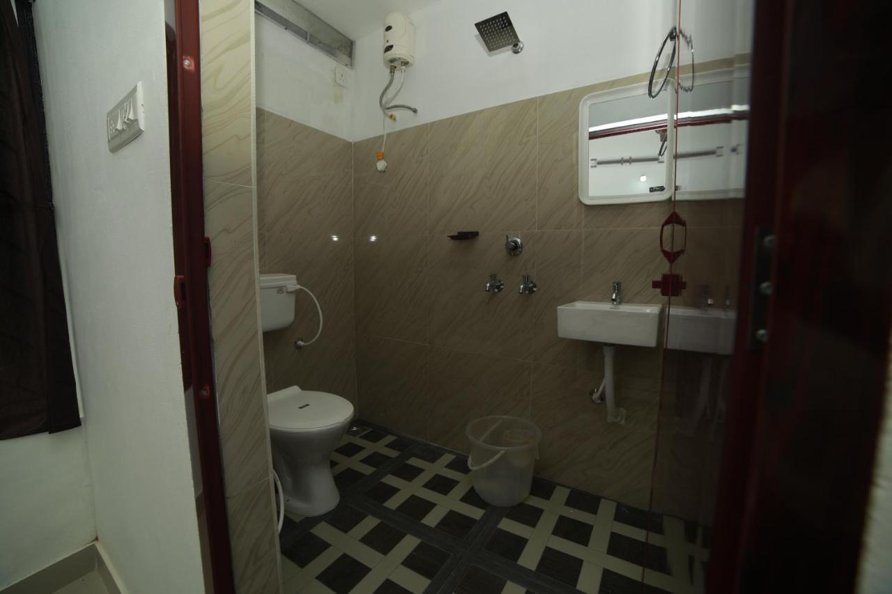 Hotel Meghna Residency à Thiruvananthapuram Extérieur photo