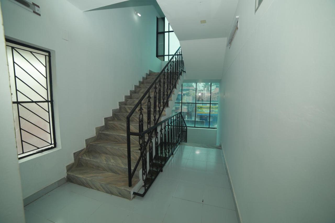 Hotel Meghna Residency à Thiruvananthapuram Extérieur photo