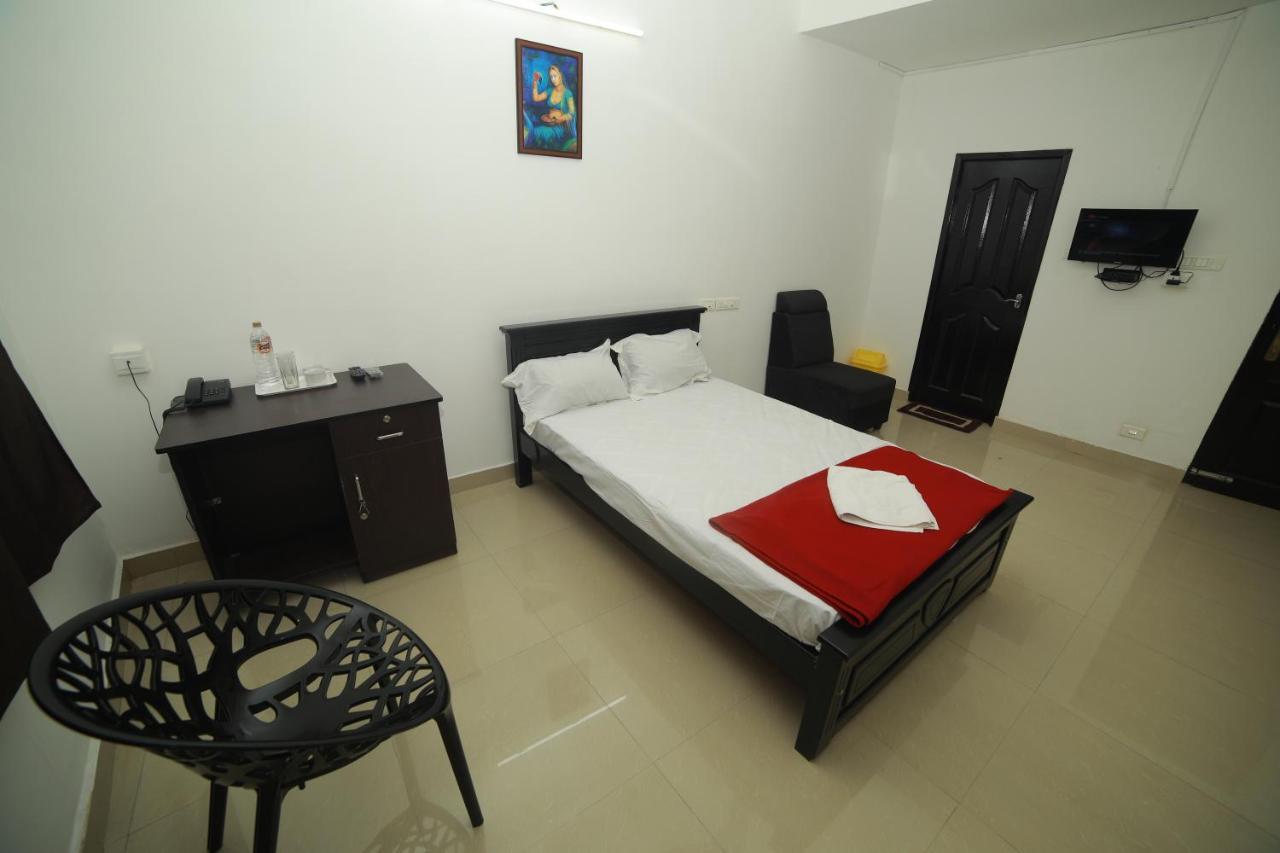 Hotel Meghna Residency à Thiruvananthapuram Extérieur photo